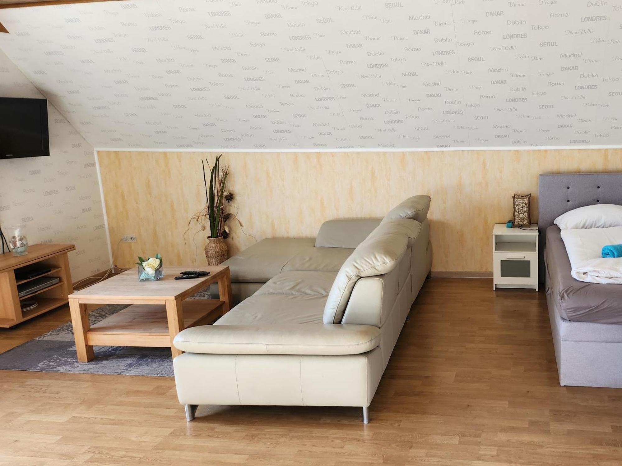 Monteurwohnung Ha-Wei -90 M2 Hangen-Weisheim Bagian luar foto